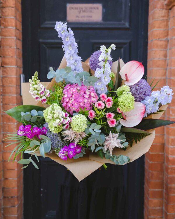 Online flower delivery Dún Laoghaire