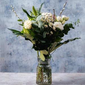 Order christmas flowers and arrangement for delivery in Dublin