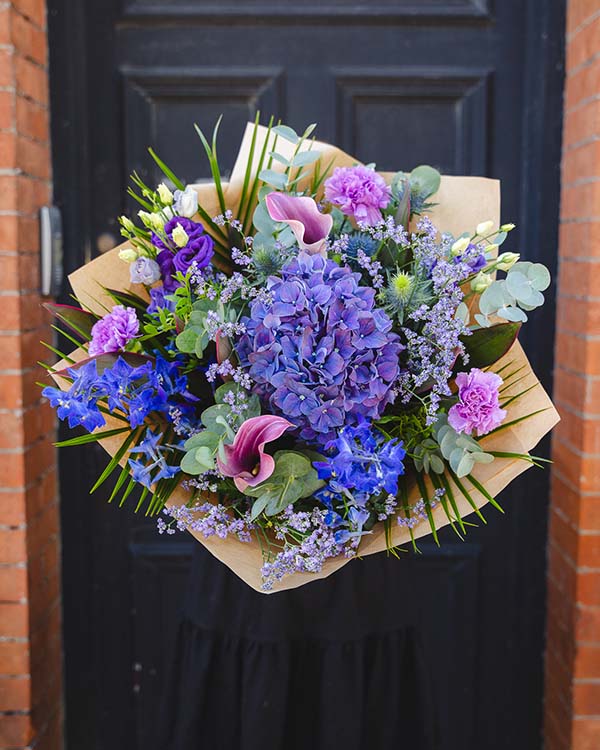 midnight bloom order flowers online in Dublin