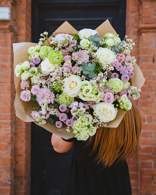 oasis premium order flowers online in Dublin