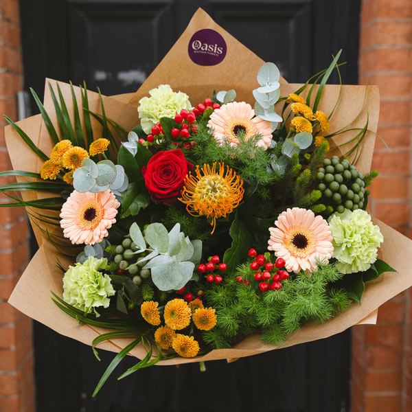 Order our christmas flowers all over Dublin